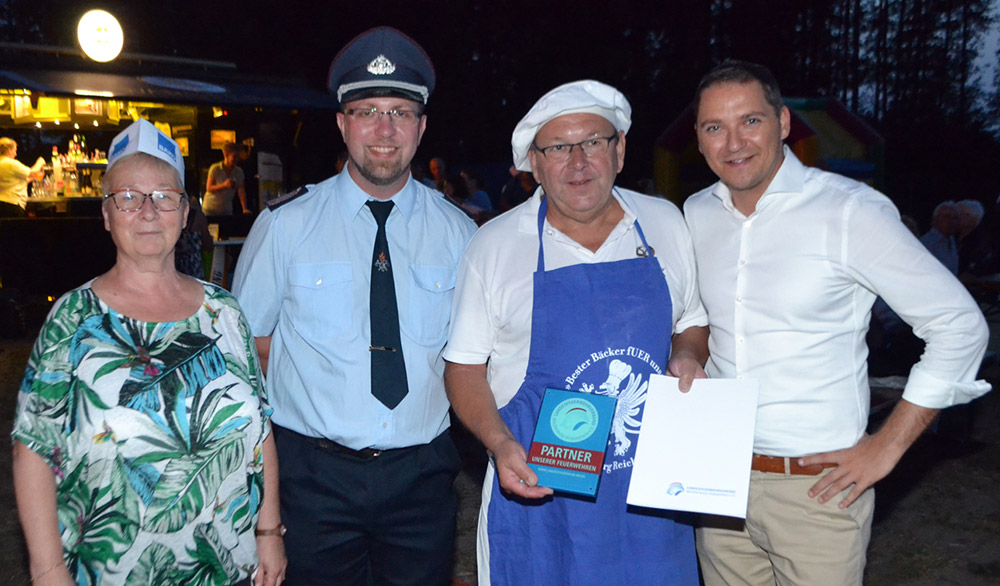 Partner der Feuerwehr: Auszeichnung für Bäckerei Reichau