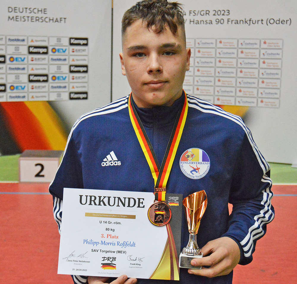 Philipp-Morris Roßfeldt gewinnt Bronze bei Ringermeisterschaft