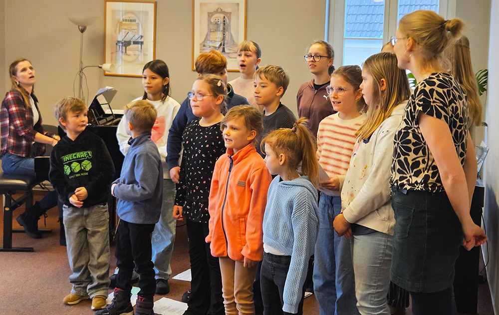 Singend durch die Winterferien: Chorworkshop begeistert Kinder