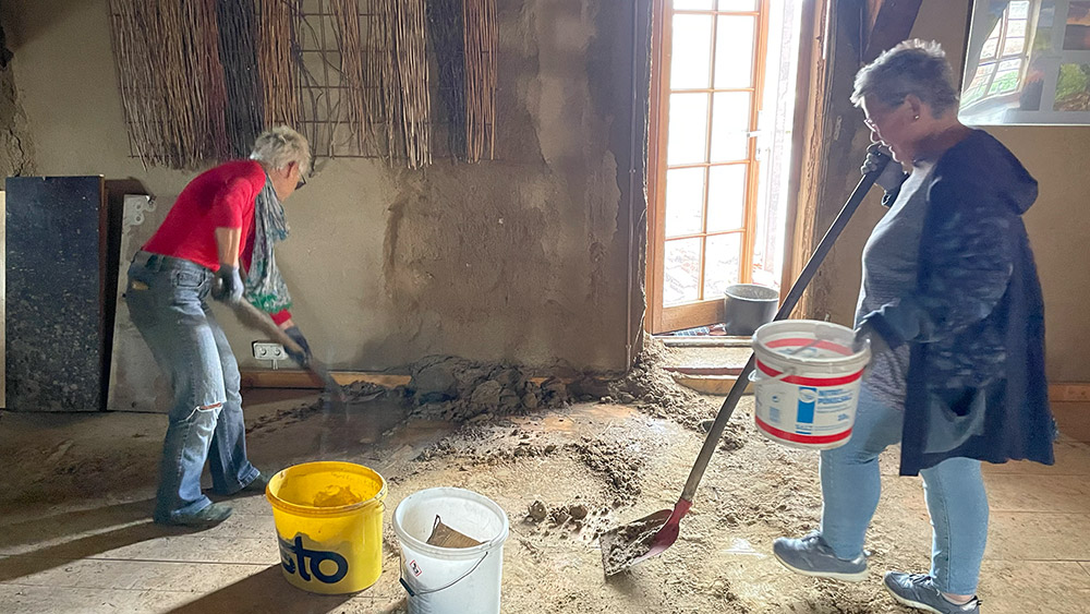 Erster Arbeitseinsatz nach dem Brand