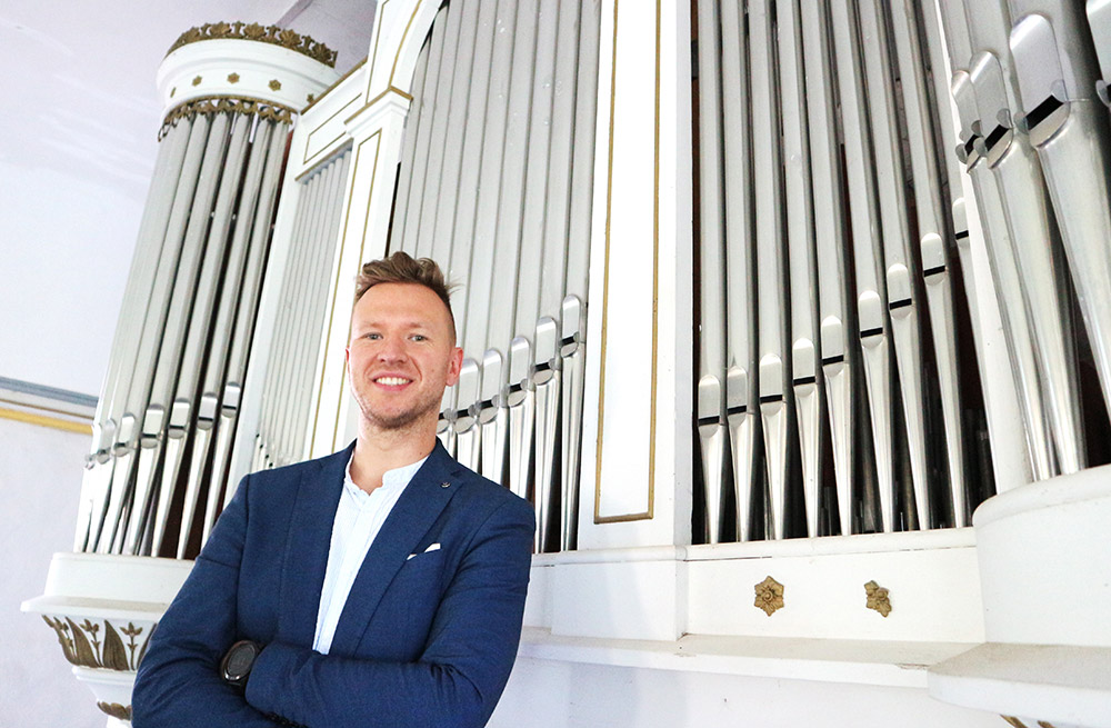 Film & Klavier: James Bond in der Dorfkirche Lüskow