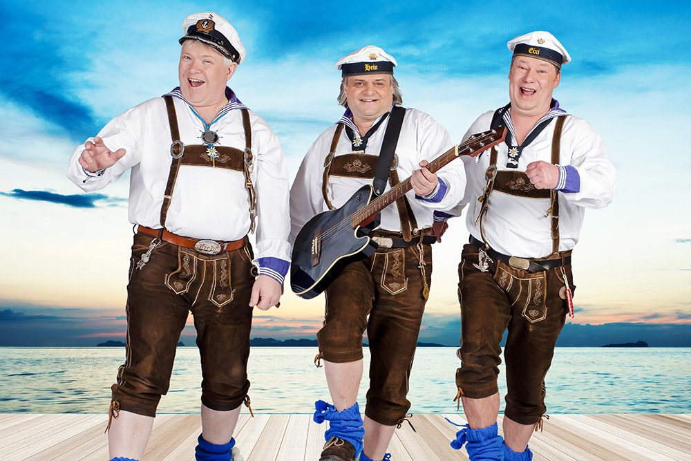Strandfest: ABBA, Neptun und Matrosen in Lederhosen