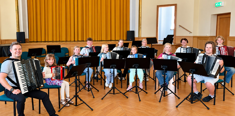 Das Akkordeon gibt beim Herbstkonzert der Musikschule den Ton an